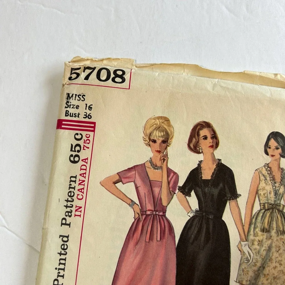 Simplicity Vintage 1960's Pattern #5708 Junior and Misses Dress‎ Size16